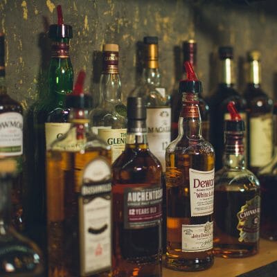 The Oaks-bourbon-bar