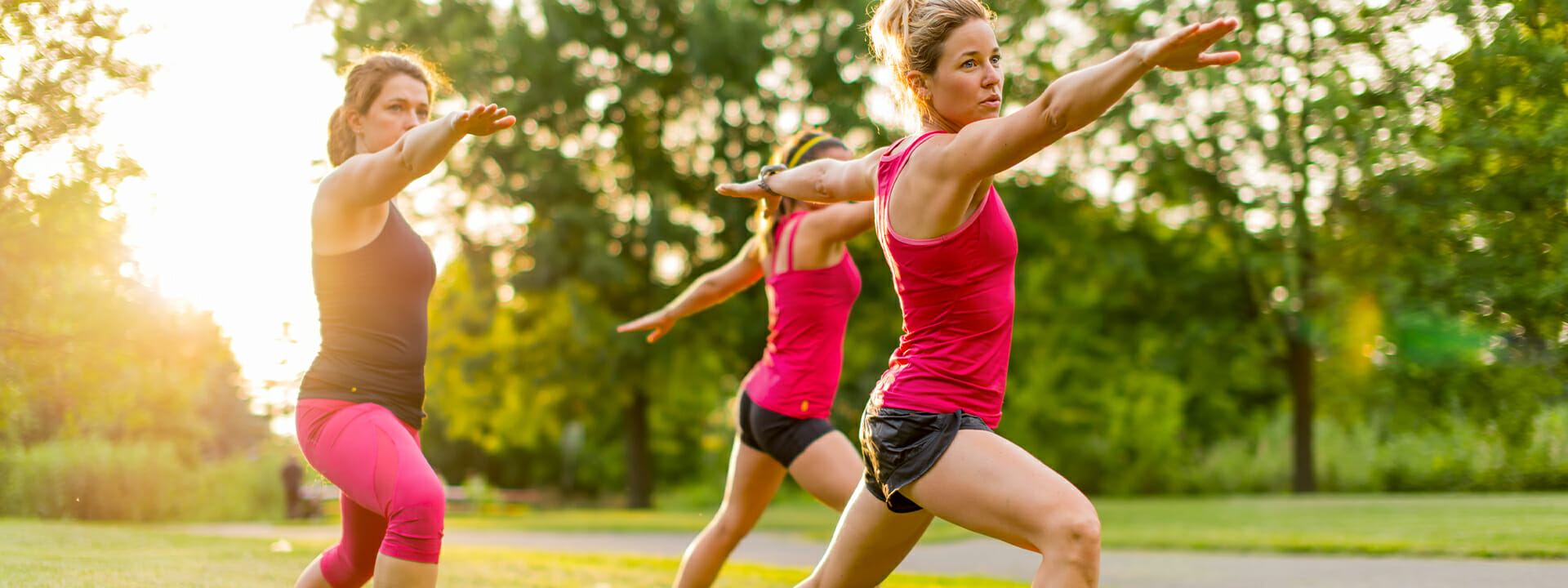yoga-women-outdoors