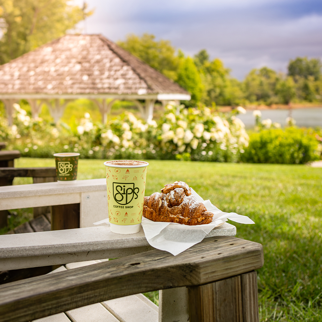 Sips Coffee_The Ridges Resort_Lawn